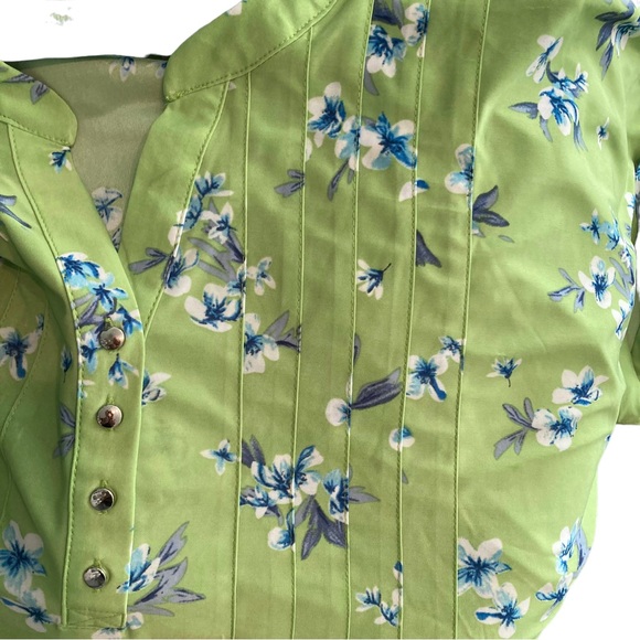 Lily Morgan | Floral Blouse - Picture 9 of 13